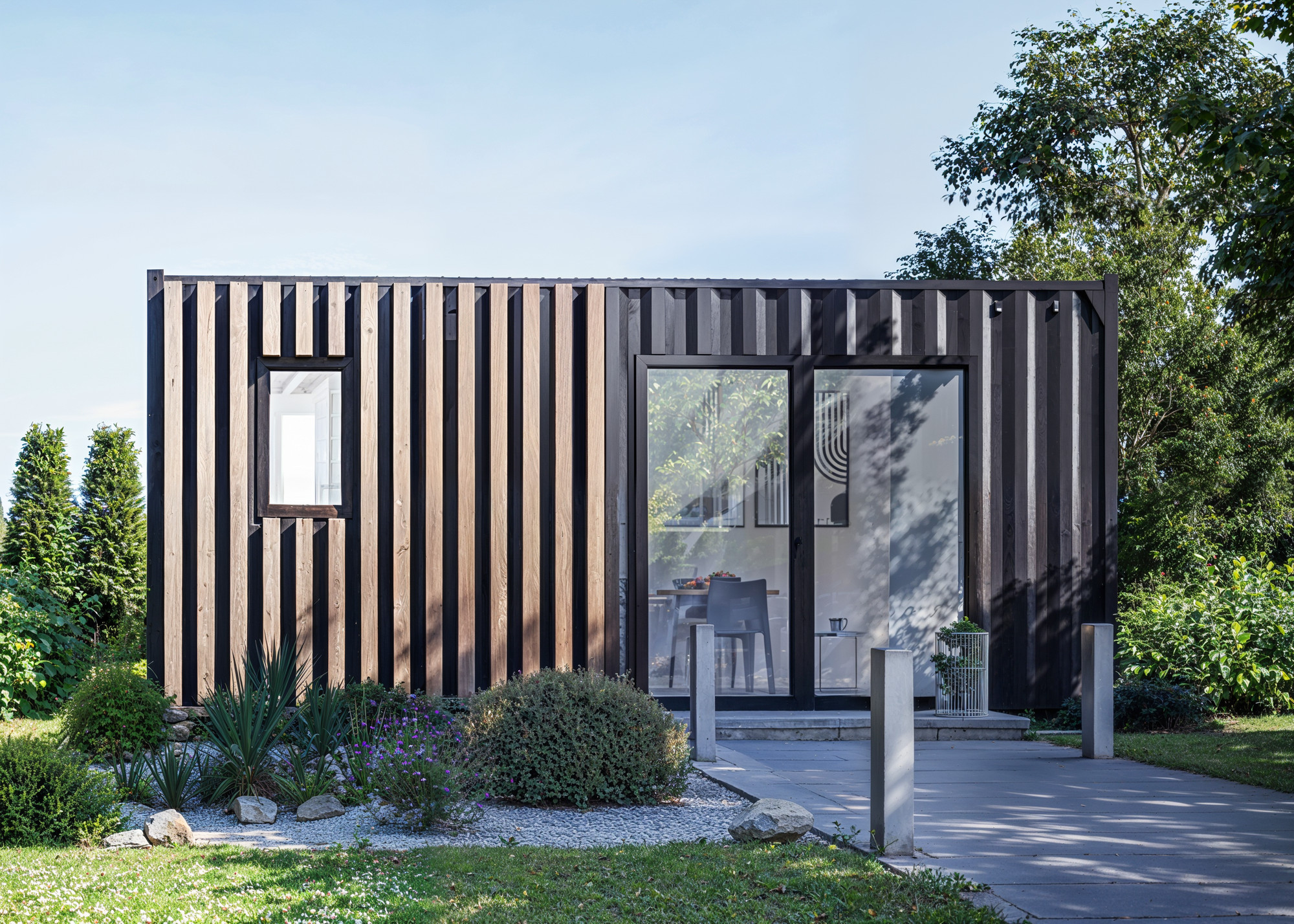 Wizualizacja architektoniczna domu kontenerowego - UR Projekty